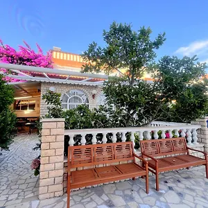 Rab 3*, Palit Kroatien