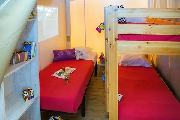 Eurocamp Tents At Campsite Polari Rovinj Kompleks wypoczynkowy